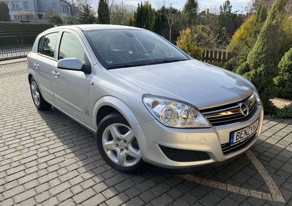 Opel Astra cena 14250 przebieg: 194000, rok produkcji 2007 z Łęczyca małe 379